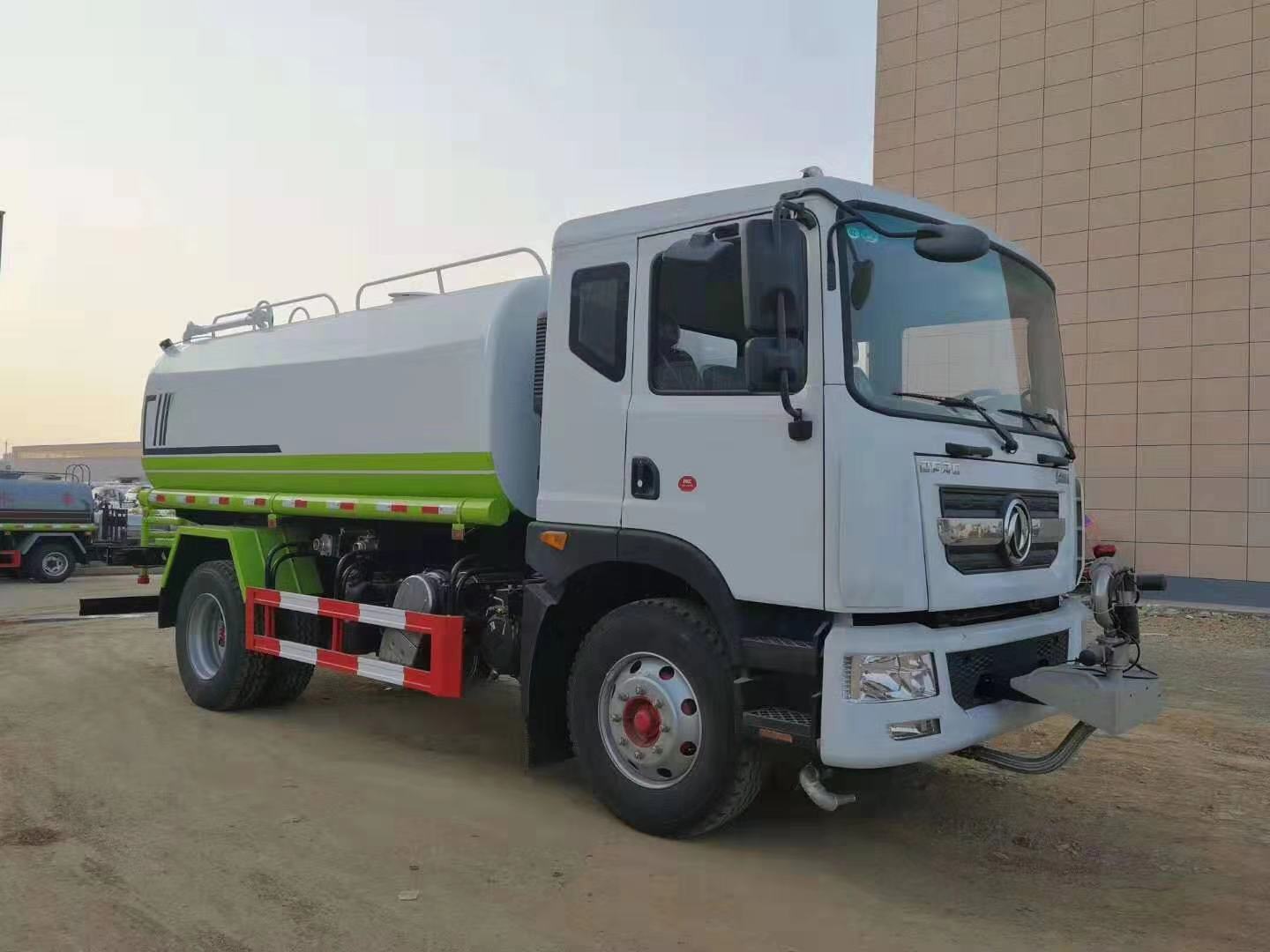 ��(gu��)��12-15���|�L(f��ng)D9��ˮ܇